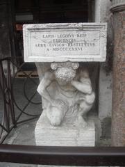 Pietro da Salò Gobbo di Rialto statue in Campo San Giacometto