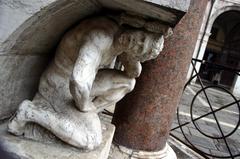 Pietro da Salò statue, Gobbo di Rialto, Campo San Giacometto, Venice