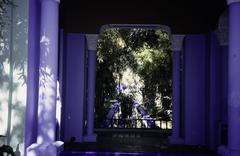 rectangular pond in Majorelle Garden with column view