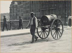 Municipal water sprinkler on Arcole Bridge, Paris