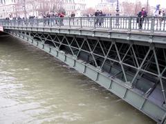 Pont d'Arcole overlooking Hôtel de Ville in Paris