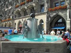 Fischbrunnen fountain in Munich