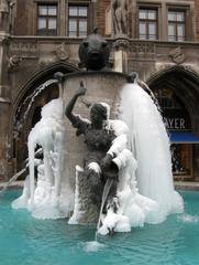 Winter scene at Fischbrunnen on Marienplatz in Munich