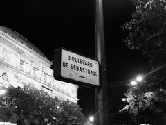 Boulevard de Sébastopol, Paris in black and white