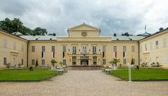 Kynžvart Castle courtyard