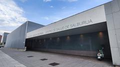 Centro de Salud de Salburua building facade