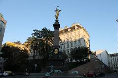 Liebenberg Monument with Pasqualati House in the background