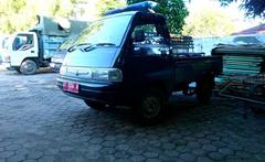 Black pickup truck on a sunny day