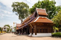 Wat Chedi Luang in Chiang Mai, Thailand