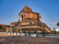 Wat Chadeiluang Worawiharn Monument in Chiang Mai