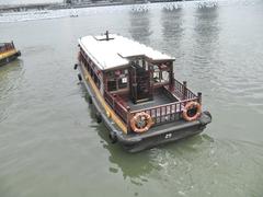 Boat on Singapore River