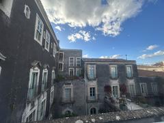 wide-angle view of Palazzo Biscari courtyard