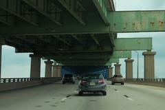 I-95 North under the Girard Point Bridge curve