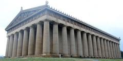 Corner view of the Parthenon in Nashville