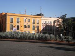 Plaza Garibaldi with people and buildings around