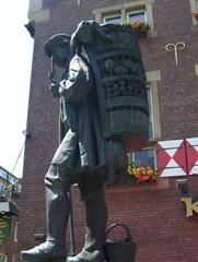 Kiepenkerl statue in Münster, Germany