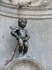 Manneken Pis statue in Brussels