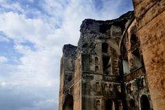 Farah Bagh palace ruins