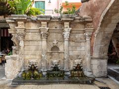 Venezianischer Brunnen Rimondi in Rethymno, Crete, Greece