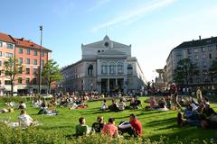 Gärtnerplatz in Munich in 2005