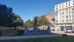 Monument aan de Oorlogsduif in Pantsertroepensquare, Brussels