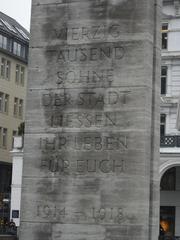 Hamburg war memorial with 1931 inscription honoring World War I soldiers