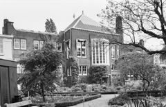 Hugo de Vries Laboratory rear facade