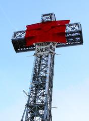 students' red square symbol on Mount Royal cross