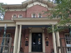 front steps of Hull House in Chicago