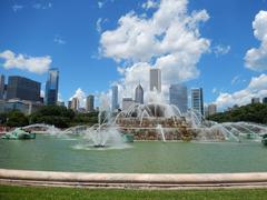 Buckingham Fountain at Blackhawks rally in Grant Park