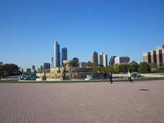 South view of Buckingham Fountain in Chicago