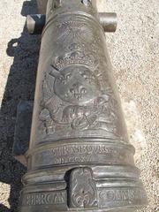 Close-up of the cannon l'Inconnu