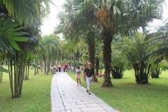 shady path in Lotus Hill Park