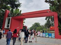 Entrance to Lianhuashan Park, Shenzhen