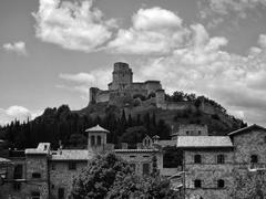 Rocca Maggiore in Assisi under a clear sky