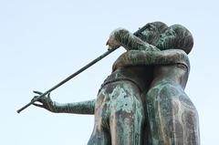 Mozart-Brunnen statue of Tamino and Pamina in Vienna