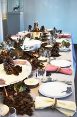 HETJENS Deutsches Keramikmuseum hunting-themed table display 2018