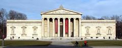 Frontal view of the Glyptothek in Munich