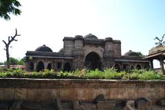 Dada Harir Mosque exterior