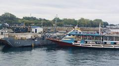 Philippine Navy BRP Ivatan LC298 responding to distress call