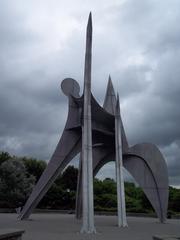 Calder's sculpture Man Three Disks in Montreal