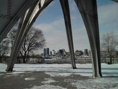 Panorama of Montreal under the Man sculpture