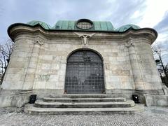 Fontaine Hubertus in Munich as seen from the canal