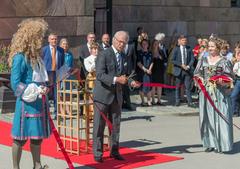 Carl XVI Gustaf inviger Livrustkammaren 2019