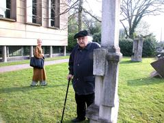 Felix Schlenker with his daughter in Städelgarten, Frankfurt, April 2002