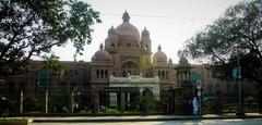 photo of a monument in Pakistan