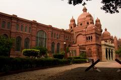 Lahore Museum building under a clear blue sky