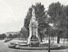 Fuente de Apolo in Paseo del Prado, Madrid