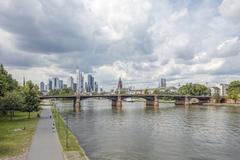 Ignatz-Bubis-Brücke in Frankfurt-Innenstadt