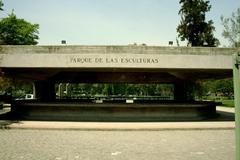 Front view of the exhibition hall at Parque de las Esculturas